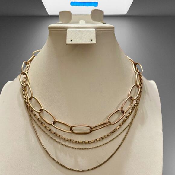 ๐HP!๐ Layered Gold Tone Chain Link Necklace - Picture 1 of 10